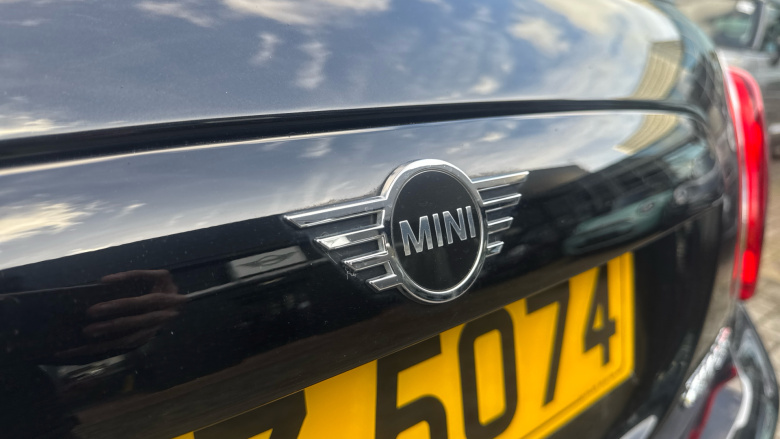 MINI Hatchback 135kW Cooper S Level 2 33kWh 3dr Auto Electric Hatchback